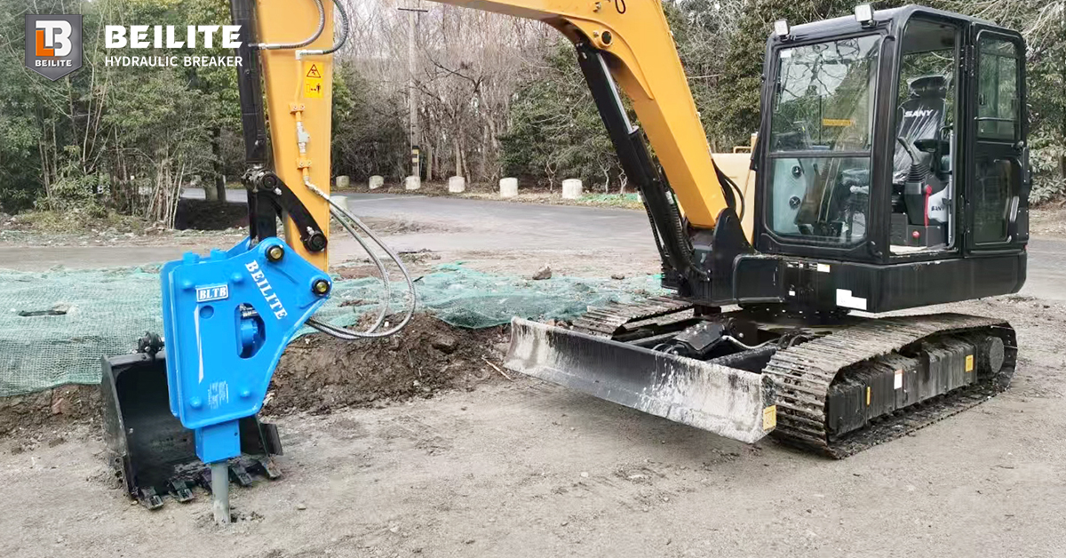 Hydraulic Breakers for Mini Excavators: More Capacity in Small Spaces & Jobs Hydraulic Breakers for Mini Excavators: More Capacity in Small Spaces & Jobs