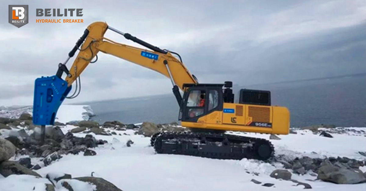 Hydraulic Breaker Greasing: How Often Is Enough? Hydraulic Breaker Greasing: How Often Is Enough?