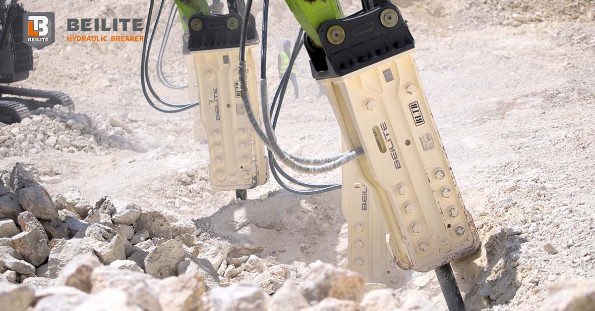 Achieve Perfect Block Holing with a Hydraulic Breaker