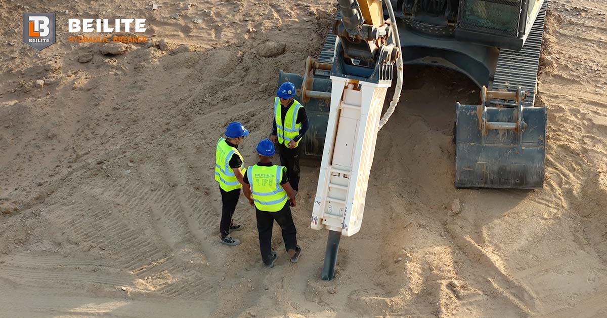 How Does a Hydraulic Breaker Work Perfectly How Does a Hydraulic Breaker Work Perfectly