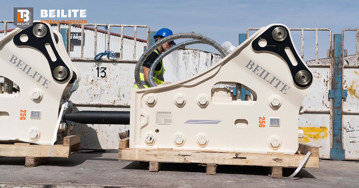 Maximizing Productivity: Selecting the Best Hydraulic Breaker for Demolition Projects Maximizing Productivity: Selecting the Best Hydraulic Breaker for Demolition Projects