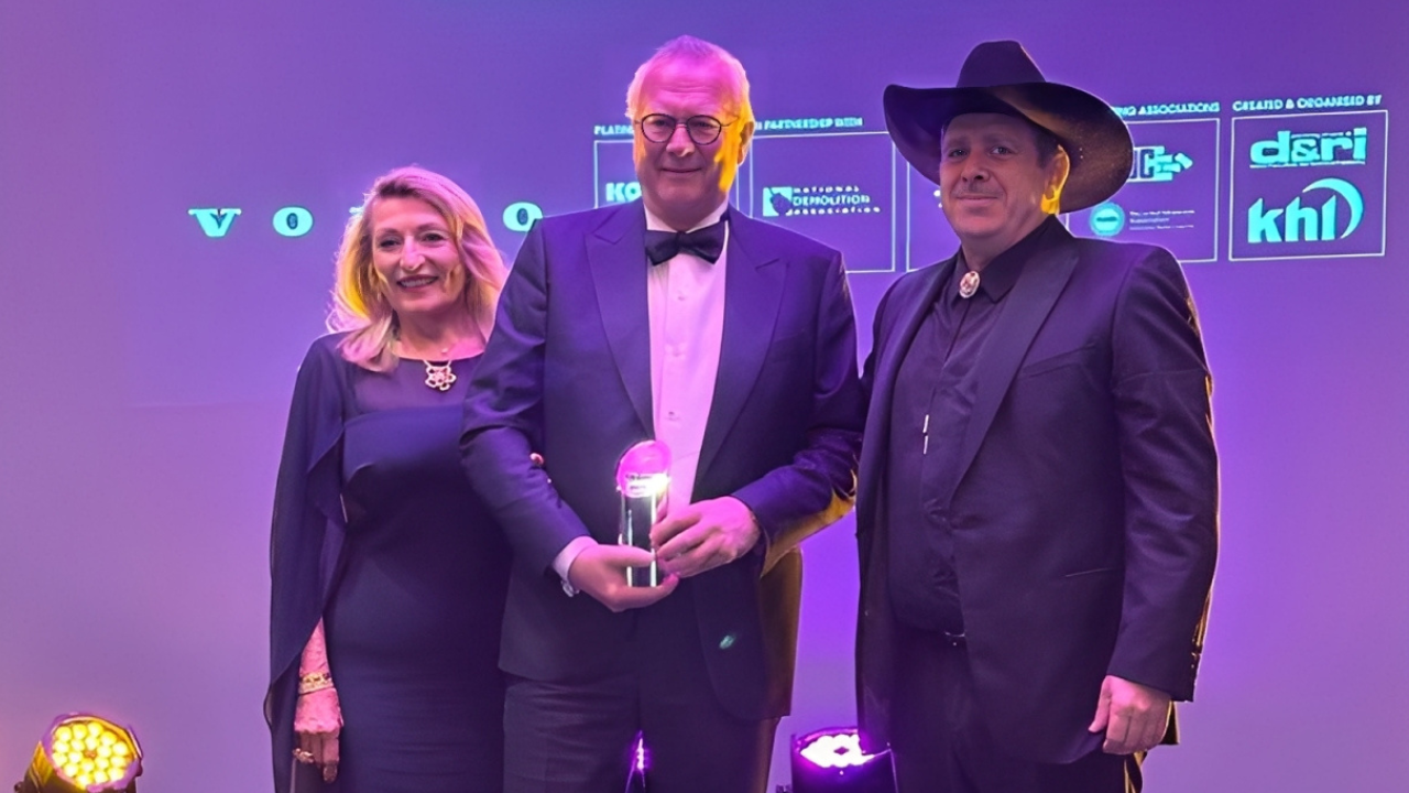 BLTB 280-5-W-AC15 Wins the 2025 World Demolition Award for Innovation – Tools & Attachments